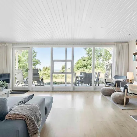 Bright And Cozy Summer House With Sea View Hasle