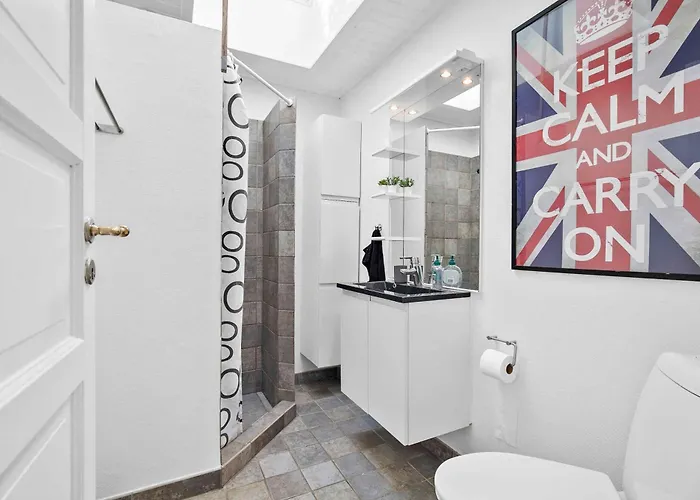 Bright And Cozy Summer House With Sea View Holiday home *