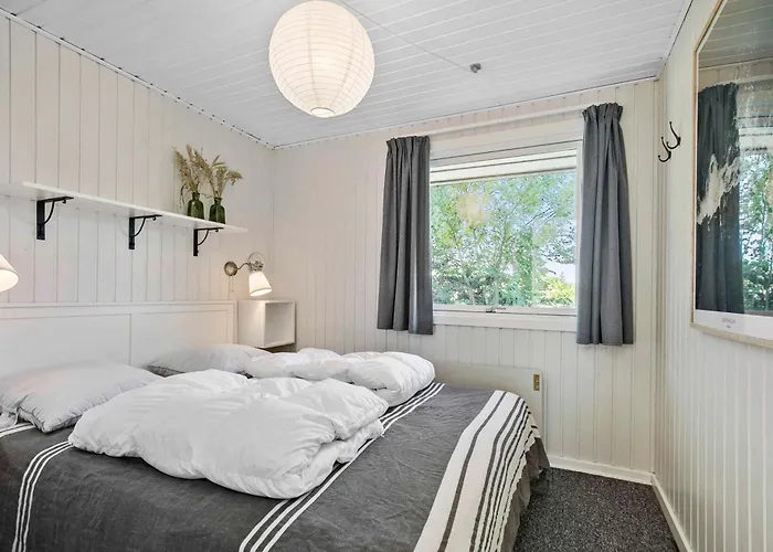 Bright And Cozy Summer House With Sea View Сasa de vacaciones