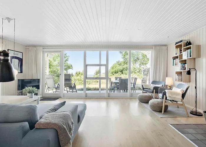 Bright And Cozy Summer House With Sea View Hasle